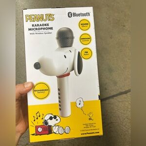 NWT Peanuts Snoopy Bluetooth Karaoke Microphone